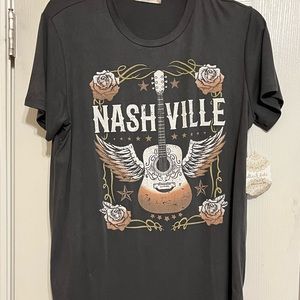 Altar’d State Women’s Medium Nashville T-Shirt